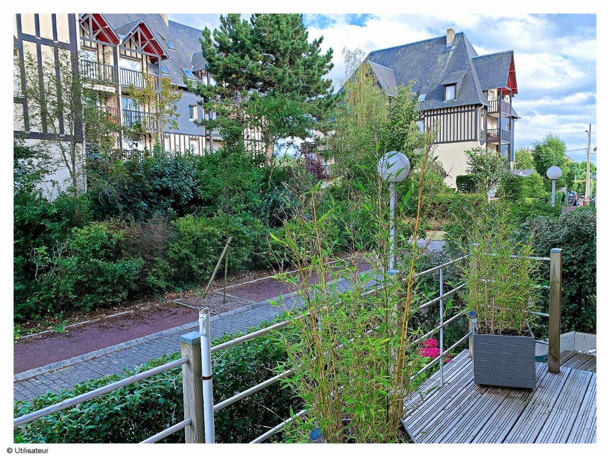 Cabourg, Appartement Plain Pied Avec Terrasse Acces Direct A La Plage Bagian luar foto